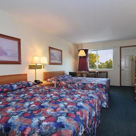 Fields Park Motel Wisconsin Dells Exteriör bild